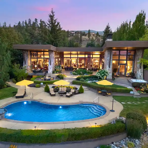 LUXURY MEETS NATURE IN A TRANQUIL, GATED SETTING