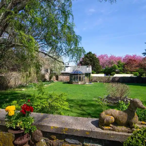 ONE-OF-A-KIND MAGICAL OASIS
