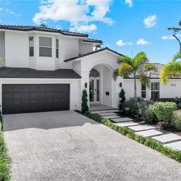 RENOVATED LUXURY HOME WITH POOL AND CANAL VIEWS