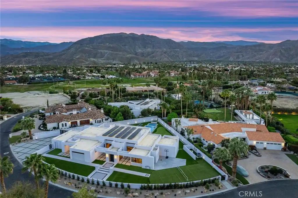 Modern Luxury in Prestigious Clancy Lane Estates