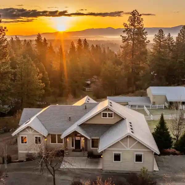 20.5-ACRE SANCTUARY