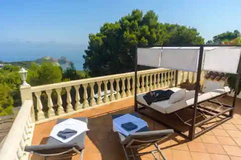 Renovated Villa with Spectacular Views