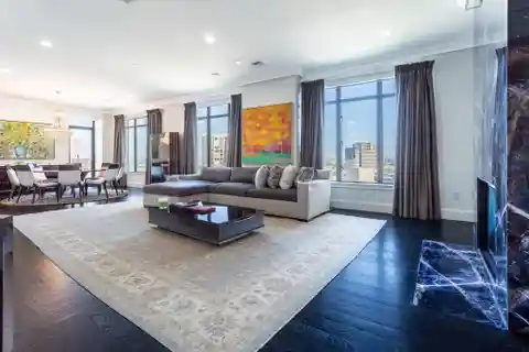 Iconic Ritz-Carlton Living with Designer Kitchen