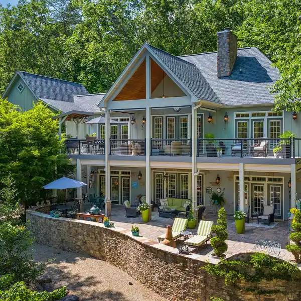 SERENE LAKEFRONT HOME WITH RUSTIC ELEGANCE