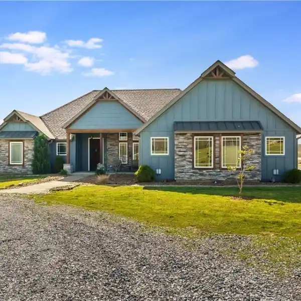 YOUR PRIVATE OASIS ON 30.5 BREATHTAKING ACRES