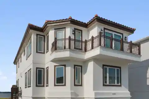 Exquisite Waterfront Residence in Sailmaker Cove