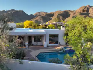 Timeless Santa Fe Charm