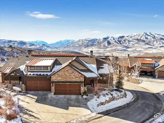 Nice Home with Panoramic Views