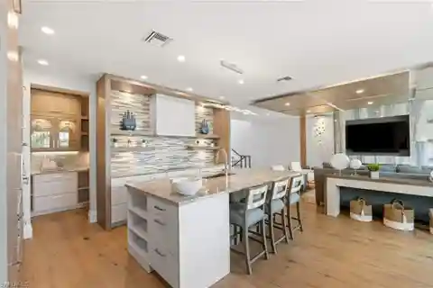 Totally Renovated Villa in the Exclusive Barefoot Beach Community