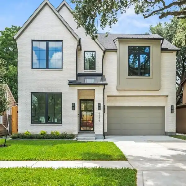 EXCEPTIONAL NEW CONSTRUCTION