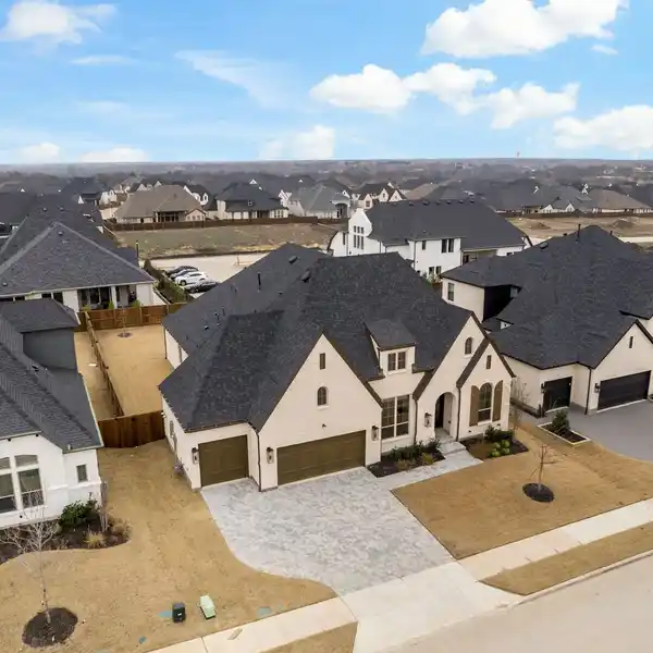 EXCEPTIONAL ONE-STORY HOME COMBINING ELEGANCE AND FUNCTIONALITY