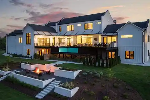 Modern Masterpiece on 5.6 Acres