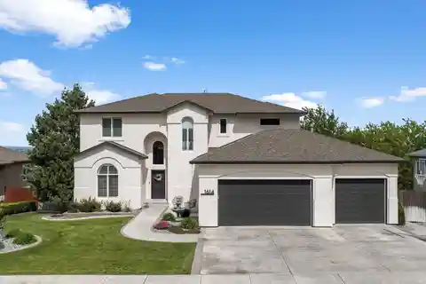 Dream Home in the Highly Sought-After Inspiration Estates