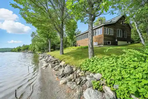 Multi-Generational Family Cottage on Rangeley Lake