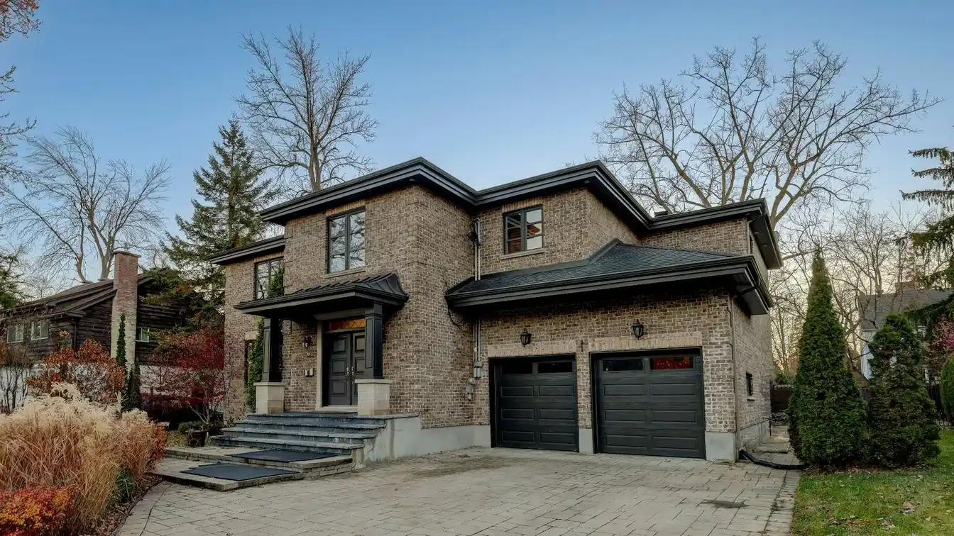 Six Bedroom Custom-built Brick Beauty