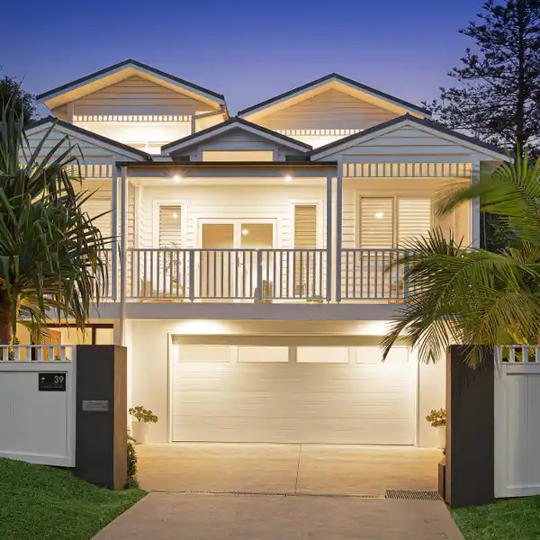 EXQUISITELY REMASTERED COASTAL CLASSIC