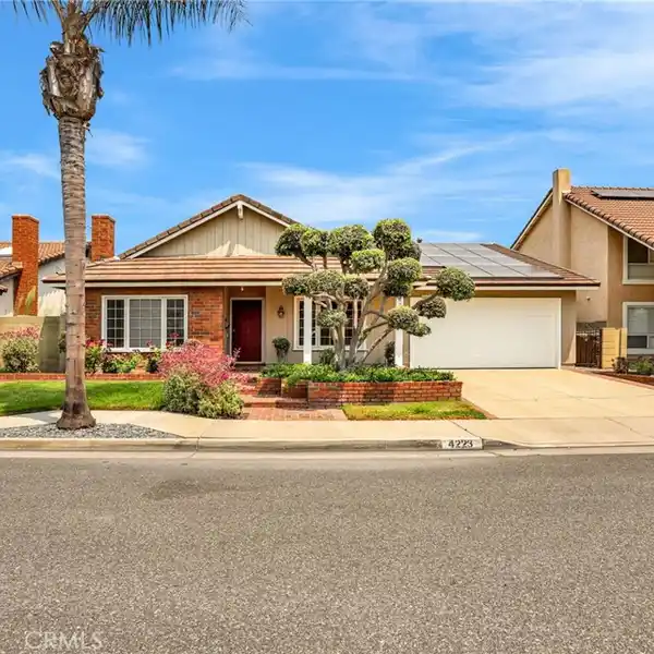 ABSOLUTELY GORGEOUS FOUR-BEDROOM CYPRESS HOME