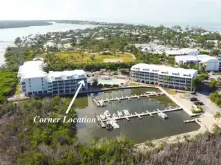 Beautifully Appointed Top-floor Corner Condo