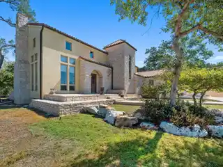 Timeless Tuscan Villa Set on Six Acres