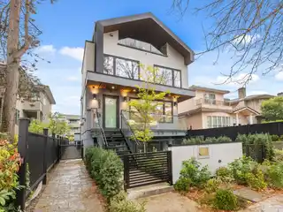 Luxury Duplex with Designer Interiors and Covered Entertaining Deck