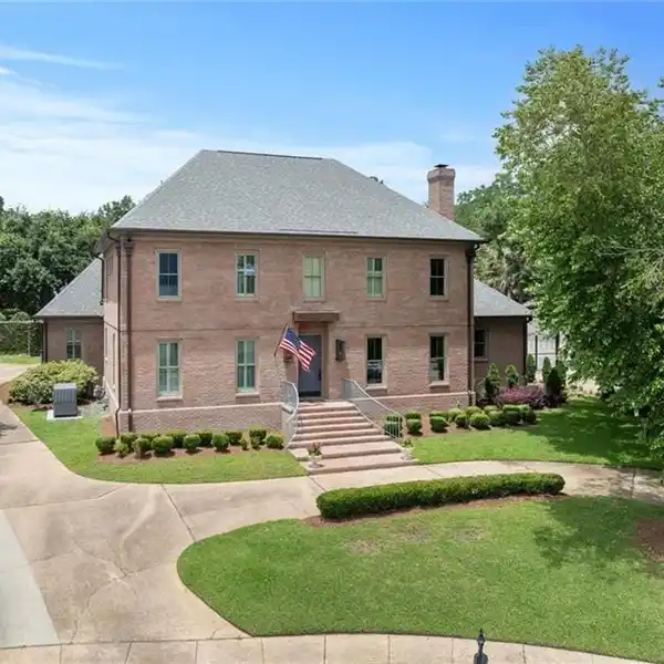 STATELY FEDERAL-STYLE HOME