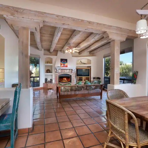 TIMELESS SANTA FE CHARM