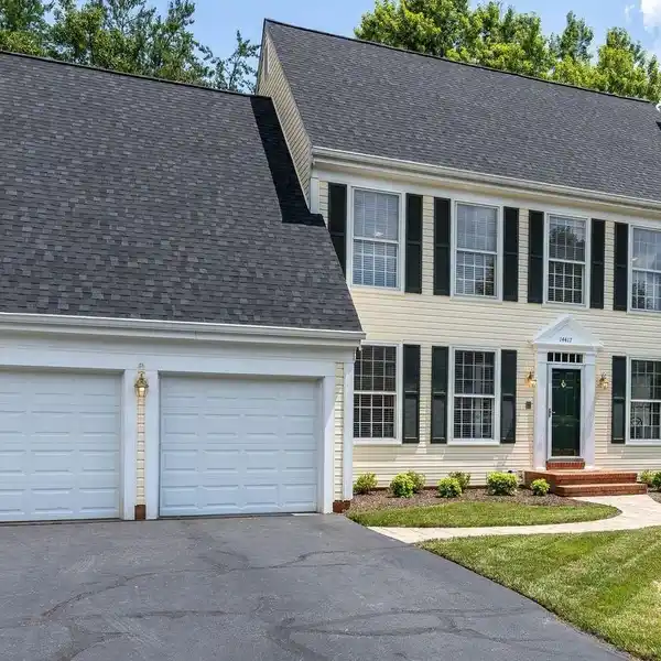 BEAUTIFUL HOME IN SOUGHT-AFTER DUFIEF MILL BROOK
