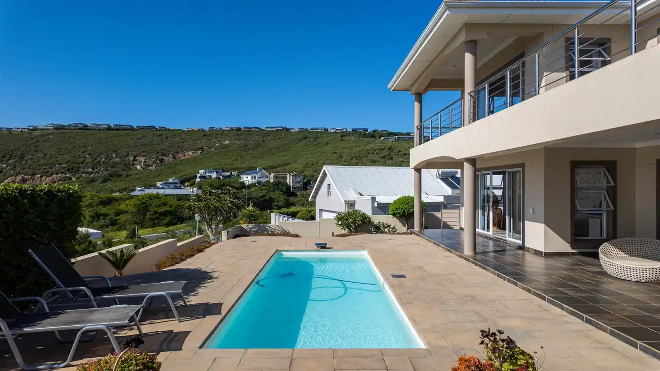 Prime Location and Sea Views