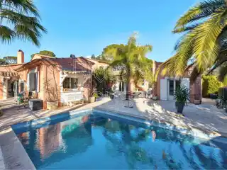 Magnificent Neo-provençal Villa
