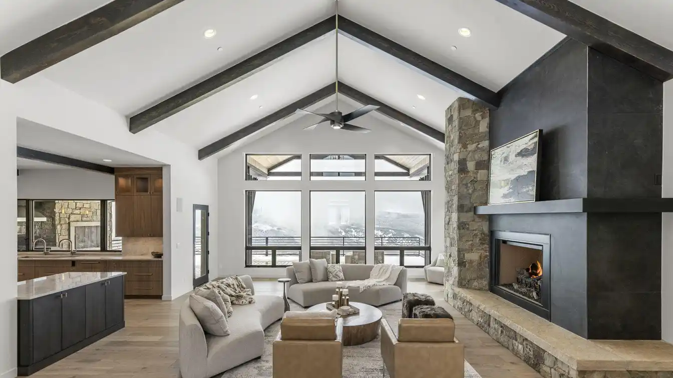 The Pinnacle of Luxury Living at the Top of Webb Peak