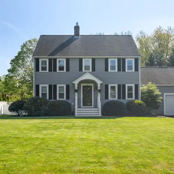 BEAUTIFULLY UPDATED COLONIAL IN WALNUT HILL