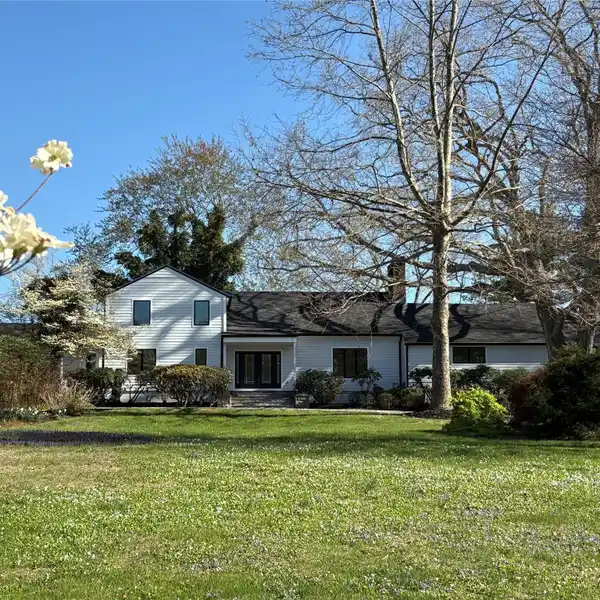 RARE 13-PLUS-ACRE SANCTUARY