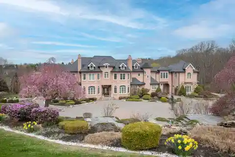 Grand Mendham Boro Estate