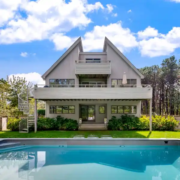 NEWLY RENOVATED MODERN HOME