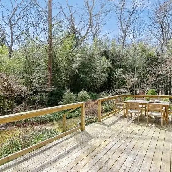 CHARMING JOHN CONNER-BUILT SALTBOX