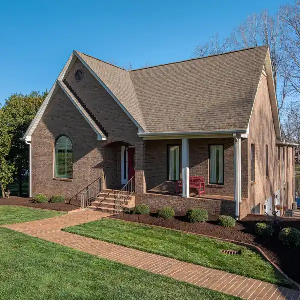 EXCEPTIONAL MOSS LAKE HOME
