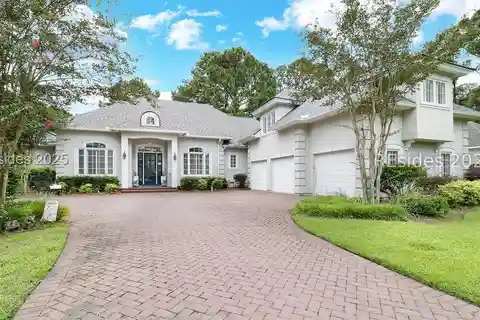 Bright Open Layout Overlooking West Course
