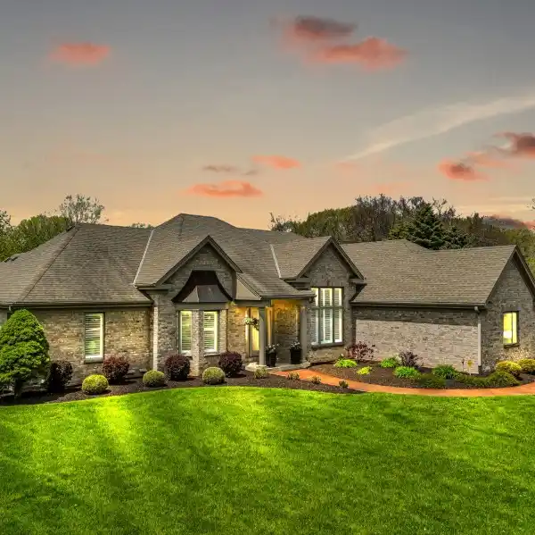 BEAUTIFULLY MAINTAINED CUSTOM RANCH HOME