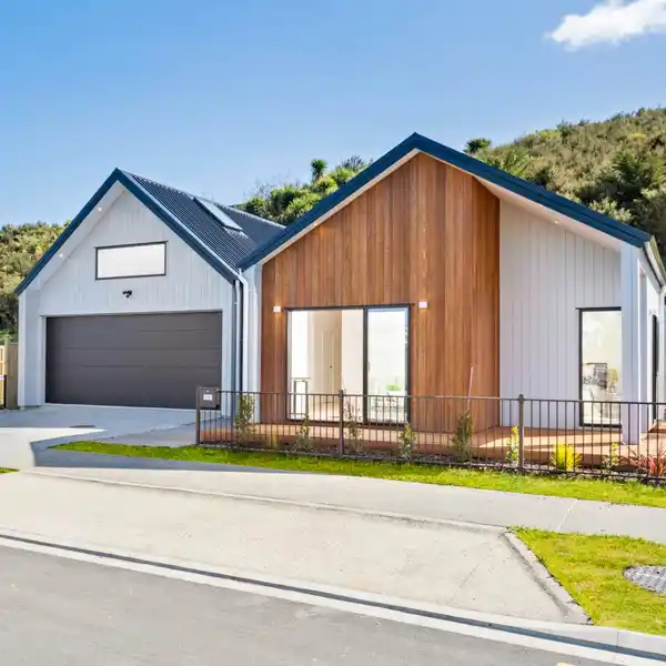 BRAND NEW ARCHITECTURALLY DESIGNED SANCTUARY