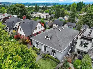Unassuming Montlake House That Lives Large