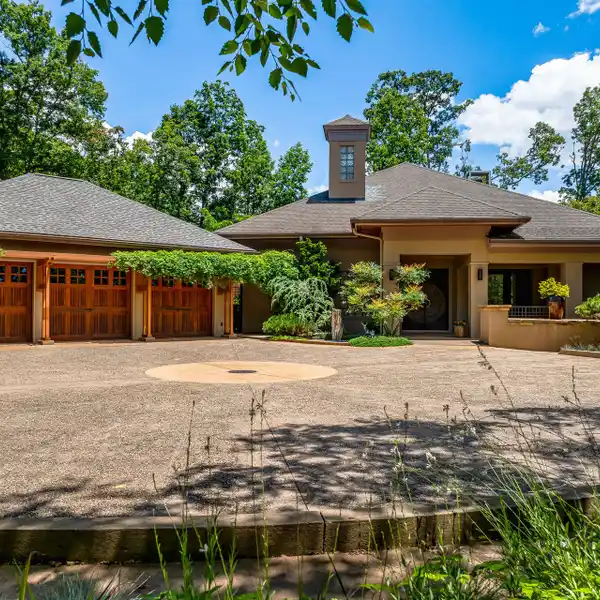 EXCEPTIONAL DESIGN WITH ETHEREAL VIEWS