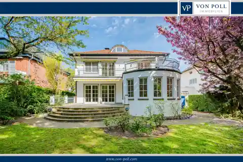Stylish Villa in Sought-after Location