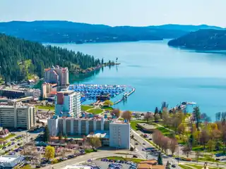 Beautiful Penthouse with Stunning Lake Views