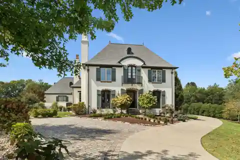 Refined Country Living on 3.39 Acres