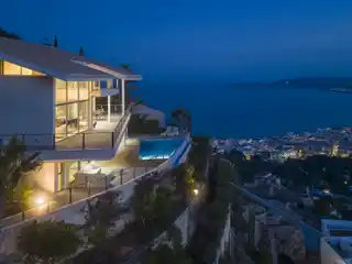 Impressive Home with an Amazing Panorama