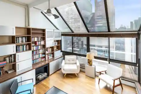 Duplex in Excellent Condition