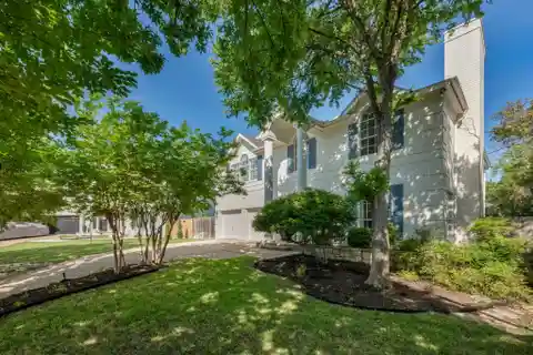 Move-in-ready Home in Desirable Great Hills