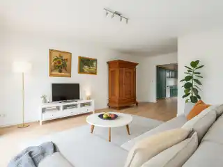 Bright and Charming Mid-Terrace House