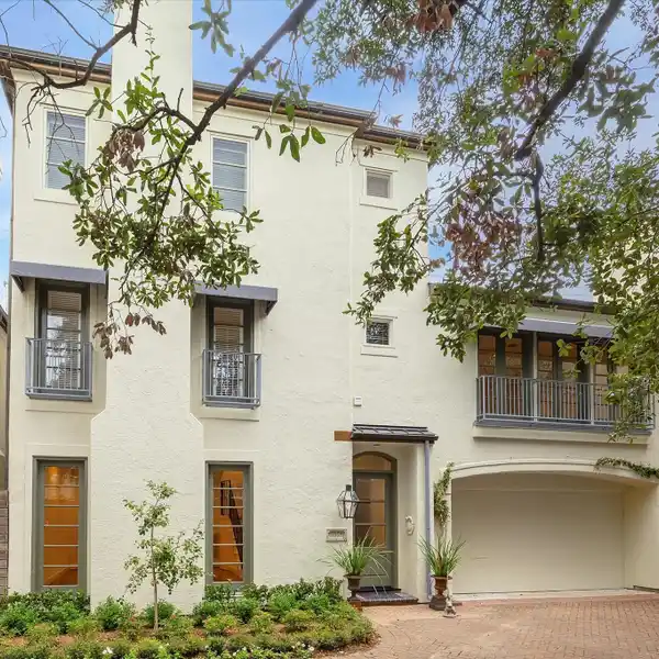 GORGEOUS HIGHLAND VILLAGE LUXURY HOME