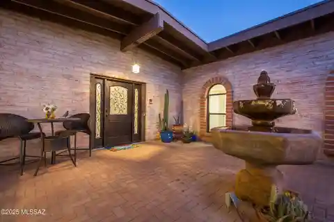 Classic Tucson Style Home in Skyline Bel Air Estates